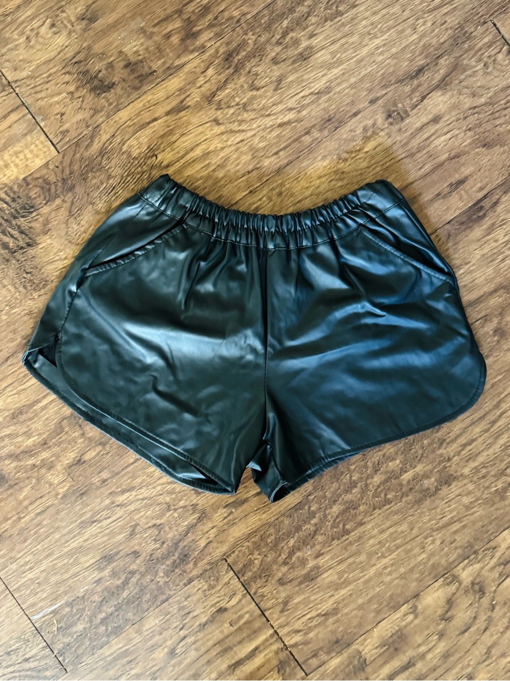 VTG Faux Leather Shorts — Black